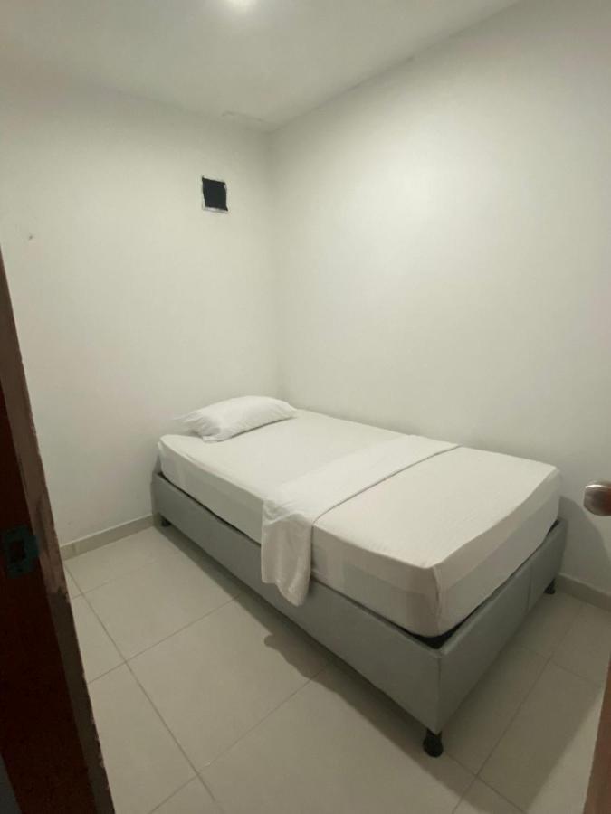 Apartamento Alojamiento Casa Blanca , A 5 Min Del Aeropuerto Y Playas ! *